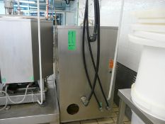 English: Chiller Water Tank MARK, 5 KW, Refrigerant Liquid R22, Y.O.M.: 1985 Greek: Παγολεκάνη ψύξης