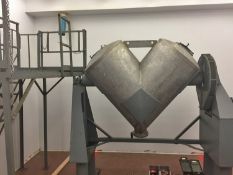 Blender V Shaped 60 Cubic Foot (LOCATED IN ARIZONA) ***CPPS***