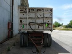 TRAILER TRUCK WITH LIFTING SYSTEM (Located in Greece - Platy) Greek Description: Συρόμενη καρότσα με