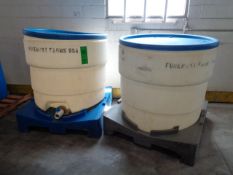 200 Gallon Plastic Pallet Tanks with Bottom Outlets and Removable Covers and Mounting Skids; 40