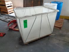 200 Gallon Rectangular Plastic Transport Tub; 46