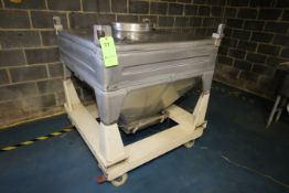 Hersteller S/S Tote, M/N 9, S/N 86270820, 800 Liter Capacity, Mounted on Portable Frame