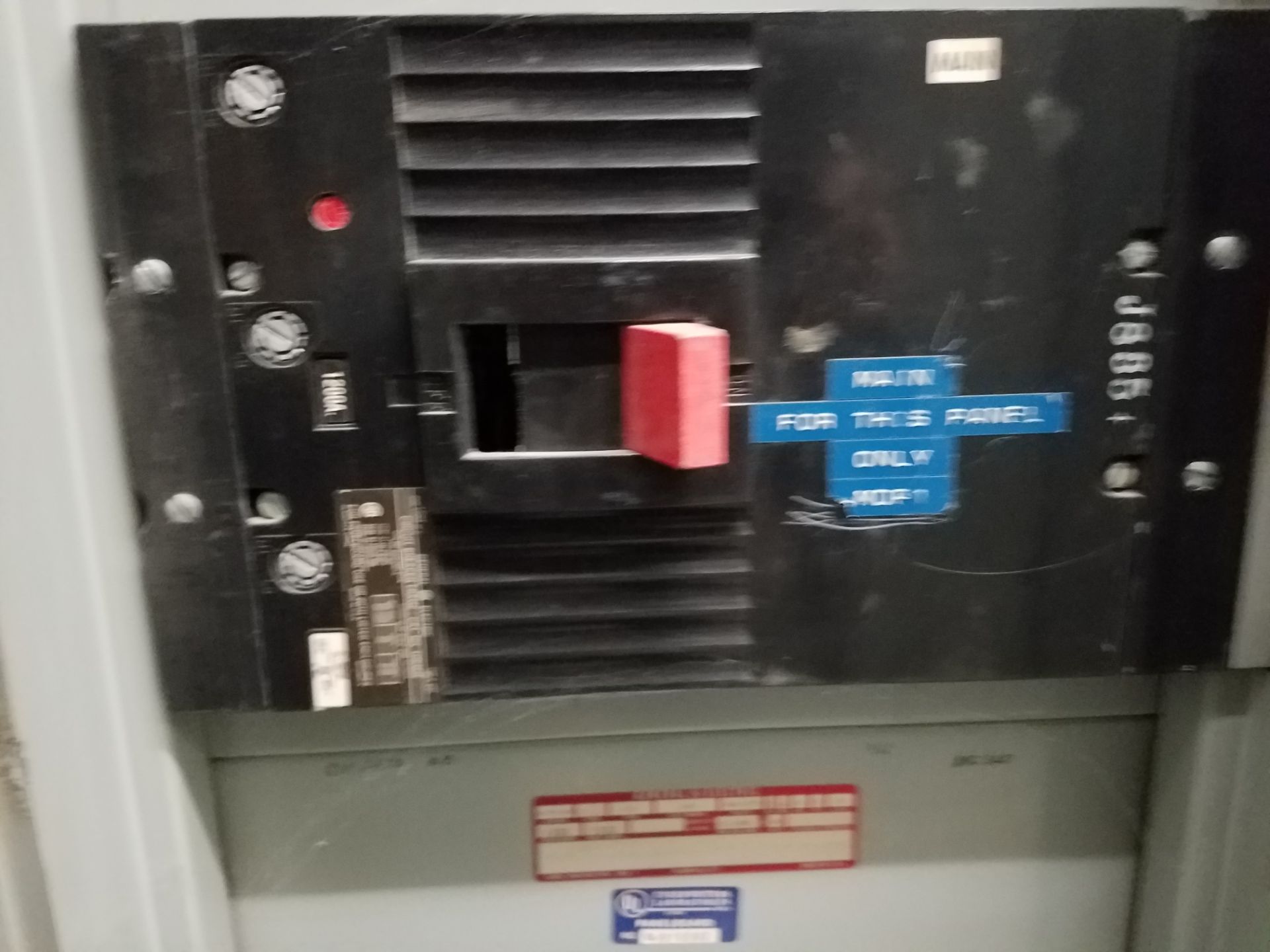 Motor Control Room - Image 10 of 40