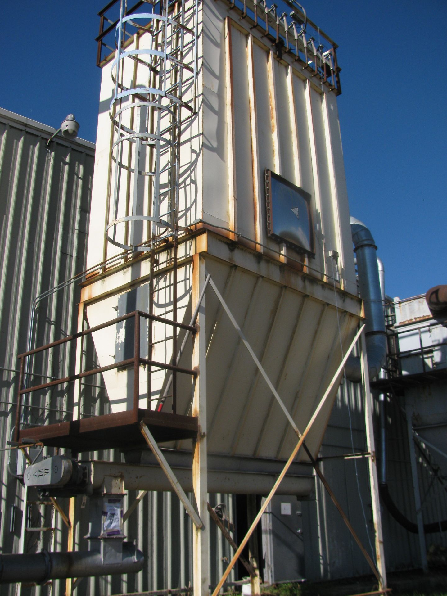 Dust Collector 11'3" L-R, 7'6" F-B, 20' Overall - Image 3 of 12