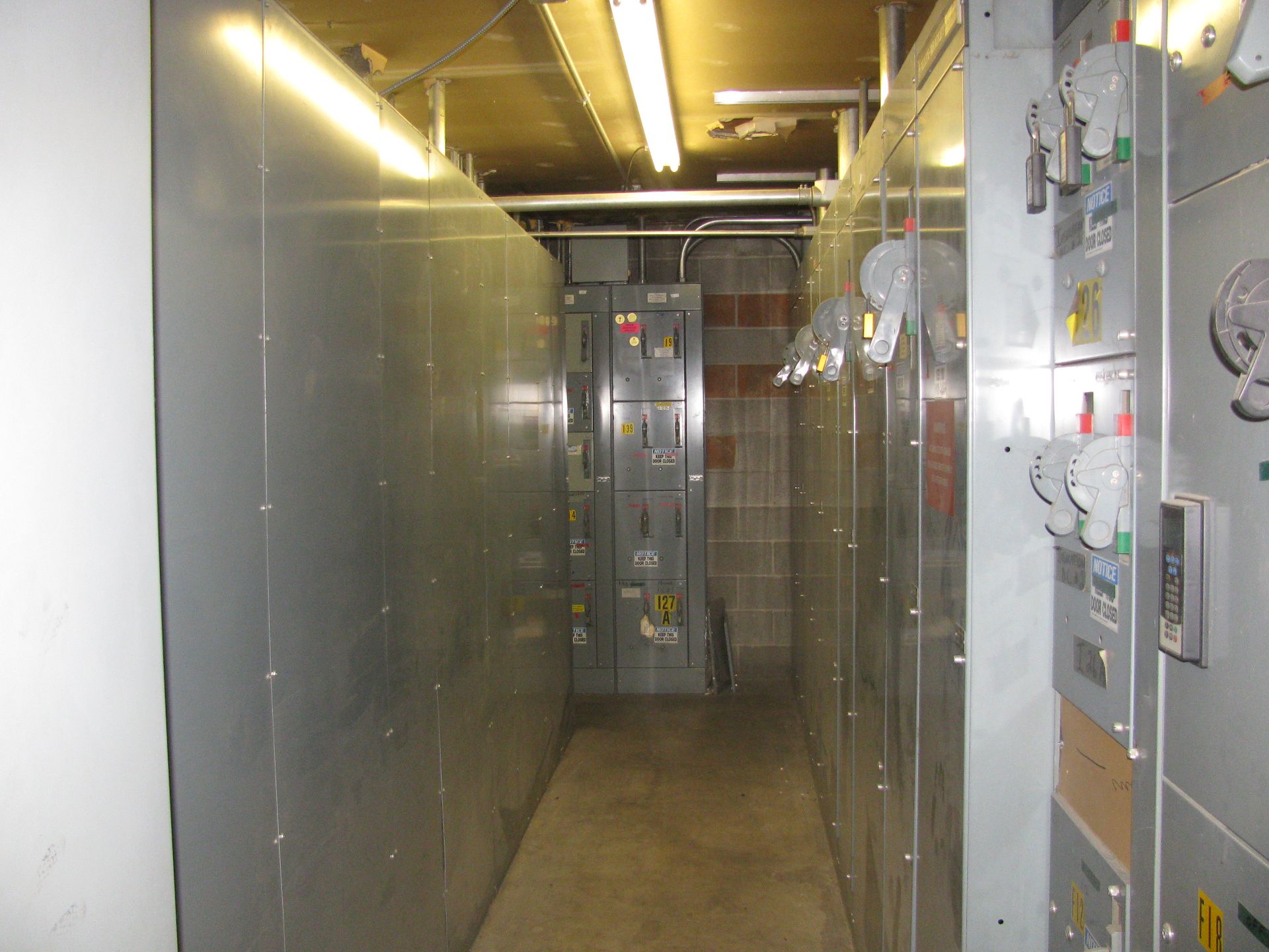 Motor Control Room - Image 28 of 40