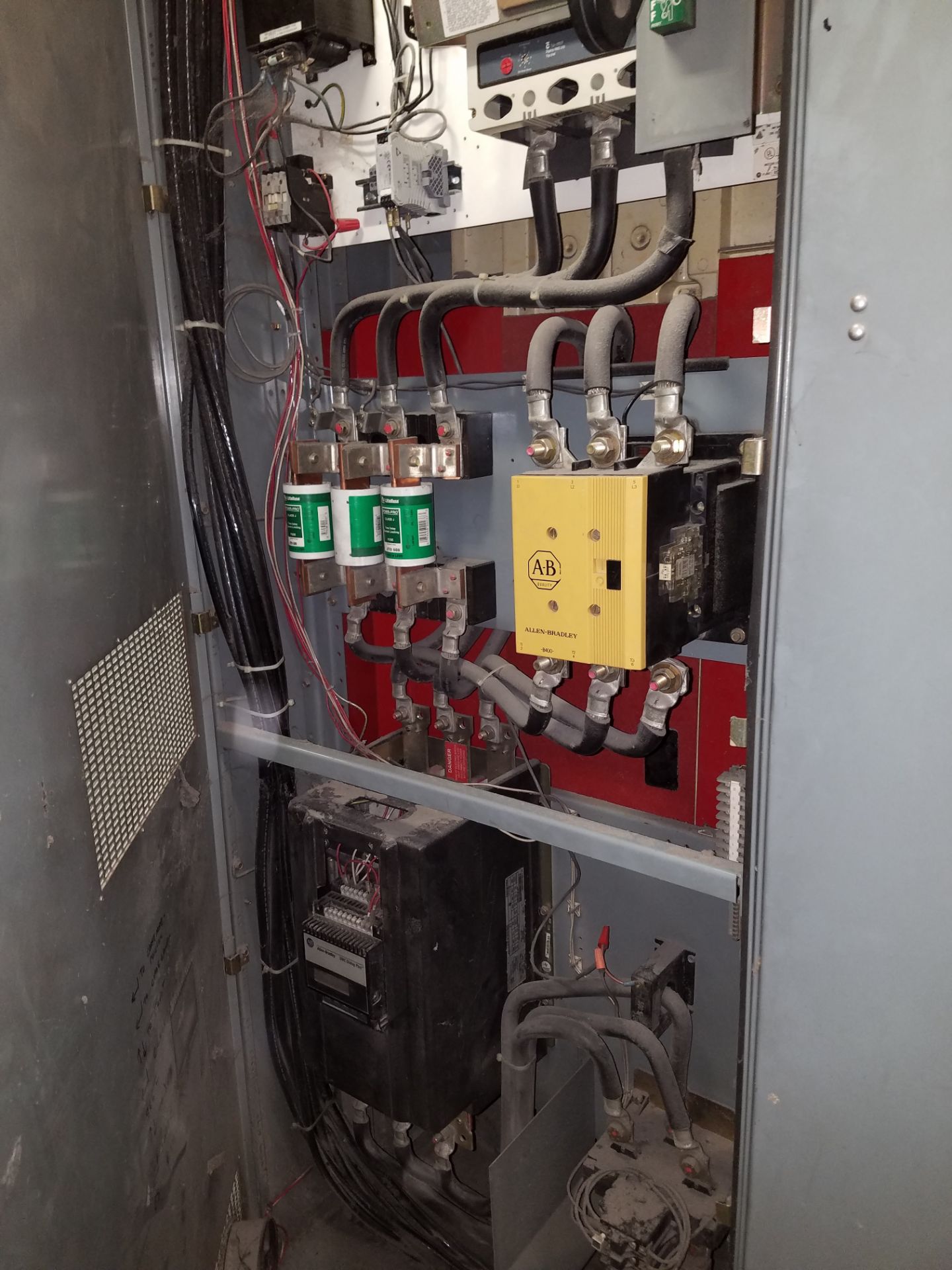 Motor Control Room - Image 19 of 40