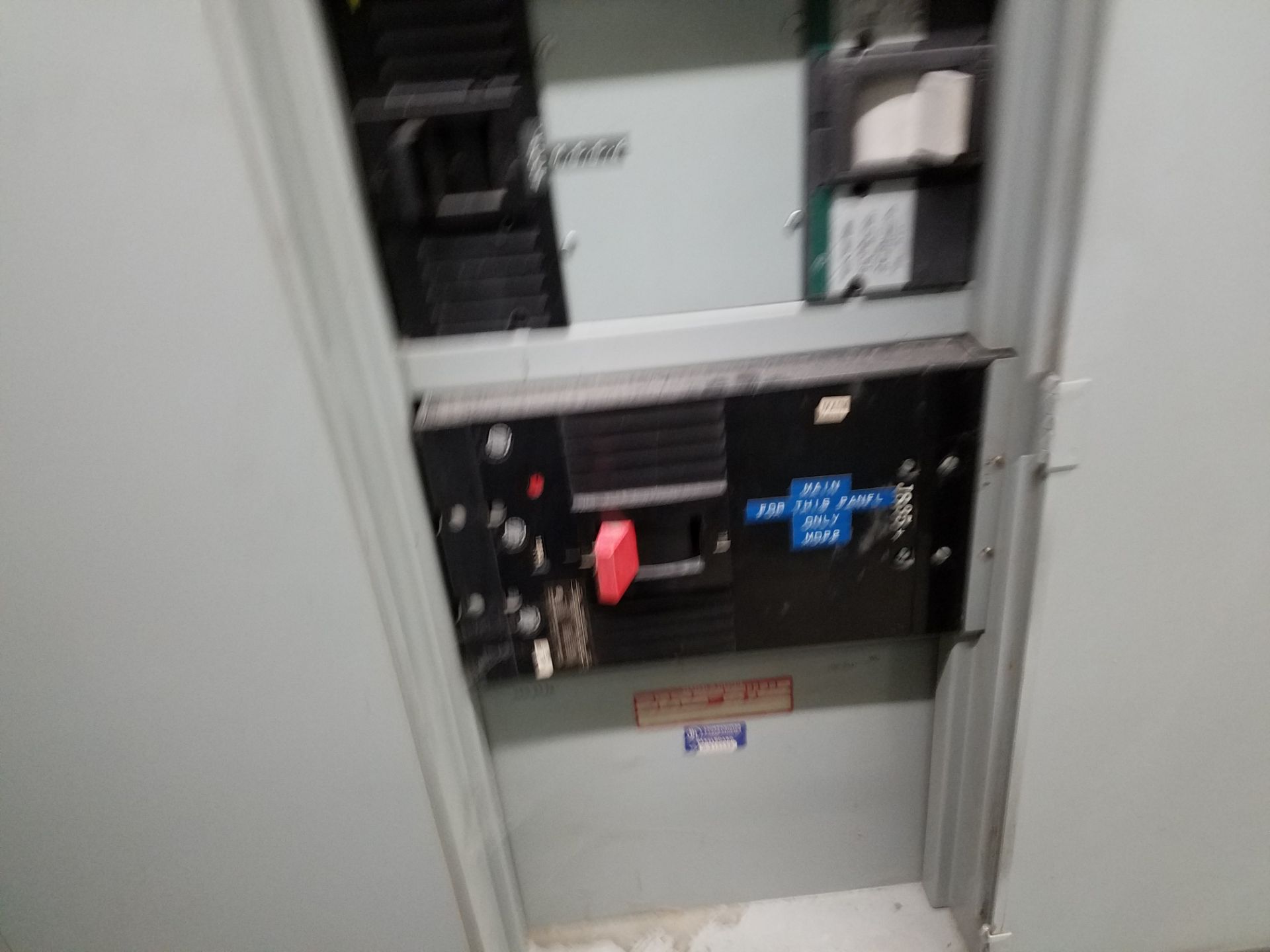 Motor Control Room - Image 9 of 40