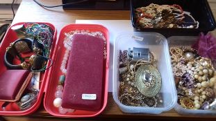 Rose quartz and bead necklace, diamante necklace, silver-coloured and turquoise bangle,