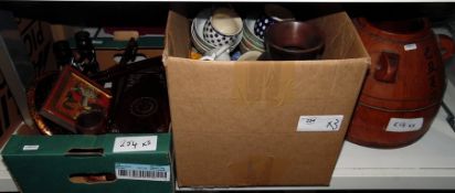 Assorted collectables,