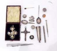 Silver cheroot holder enclosing a 9ct gold mounted cheroot, a silver propelling pencil,