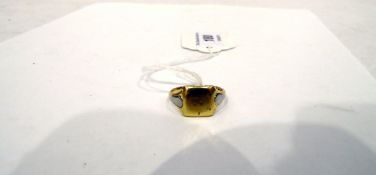 18ct gold signet ring,