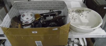 Mixed lot to include collectable items,