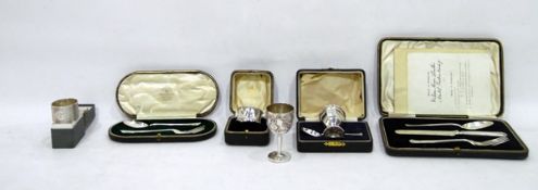 Early 20th century Mappin & Webb cased fork and spoon, Sheffield 1924, in original case,