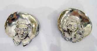Pair of Victorian silver trinket dishes, London 1881(?),