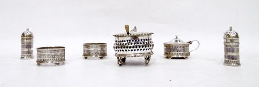 Set of five early 20th century matching silver condiments, Birmingham 1902, maker's mark 'SLD',