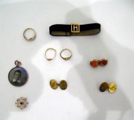 Pair of 9ct gold cufflinks, a 22ct gold heart-shaped ring dated 1918 (damaged), a gold ring,