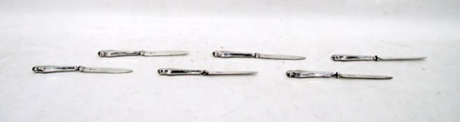 Set of six 1930's silver-handled tea knives,