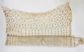 Assuit shawl with silver-coloured metal detail