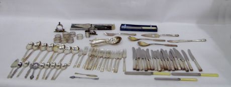 Quantity of silver plate to include dinner forks, cake slices, napkin rings, etc