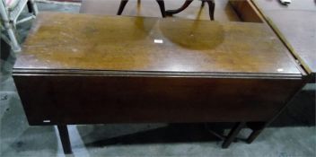 Early 19th century mahogany fall flap table, 116cm