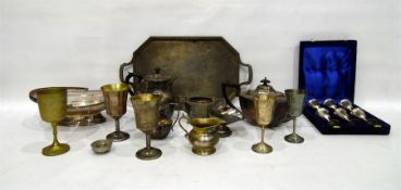 Quantity of assorted silver plated items including