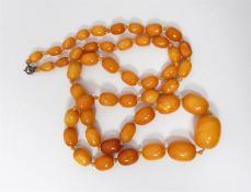 Butterscotch amber beaded necklace, graduated, 32g