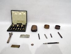 Cased set of six coffee spoons, Sheffield 1932, a