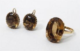 9ct gold and topaz ring set single large facet-cut