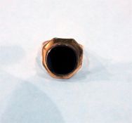 Gentleman's gold coloured metal and onyx signet ring ( unmarked) , old Georgian seal , fine gold