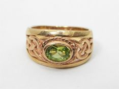 9ct gold cameo ring, a 9ct gold and onyx set ring,