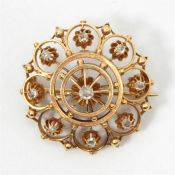 14K gold and diamond brooch, openwork, eight lobed