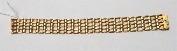 Modern 9ct gold gate-link bracelet, 21.9g in total