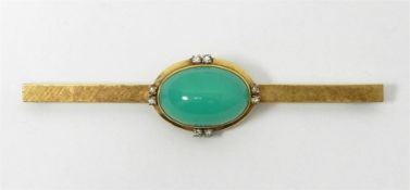 Art Deco style 14K gold, diamond and green hardsto