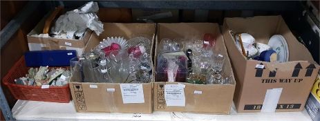 Quantity of Lilyput Lane cottages, assorted glassw