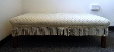 Rectangular stool with upholstered top, on square