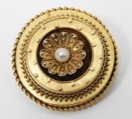 Victorian gold-coloured and cultured pearl target-