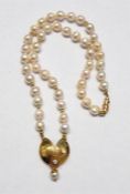 18ct gold and pearl necklace with 18ct gold pendan