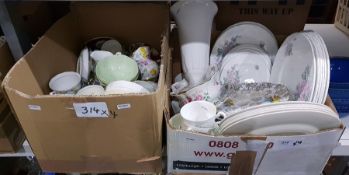 Quantity of assorted ceramics including Wedgwood '