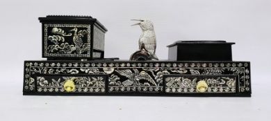 Novelty cigarette case in black lacquer with a kin