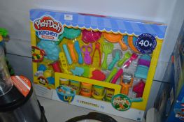 *Play-Doh Kitchen Creations Chef Set