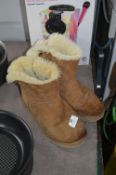 *Ugg Mini Bailey Boot Size:7.5
