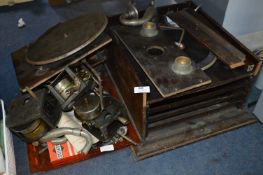 Wind Up Gramophone Record Player with Spares, Moto