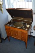 Columbia Oak Cased Wind Up Gramophone