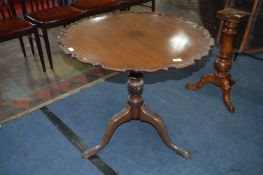 Victorian Mahogany Tip Table with Pie Crust Edge o