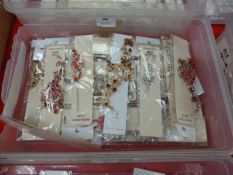 Tray of 20 Fashion Jewellery Charms