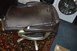 *Magic Back Manager Chair