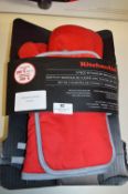 *Kitchenaid Oven Mitt Set