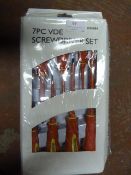 *Seven Piece VDE Screwdriver Set