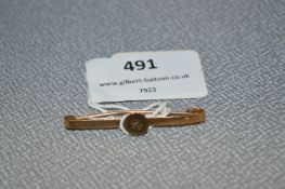 9cT Gold Pin Brooch Set with Single Stone - 2g gross