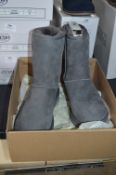 *Ugg Classic Short Boots Size:7.5